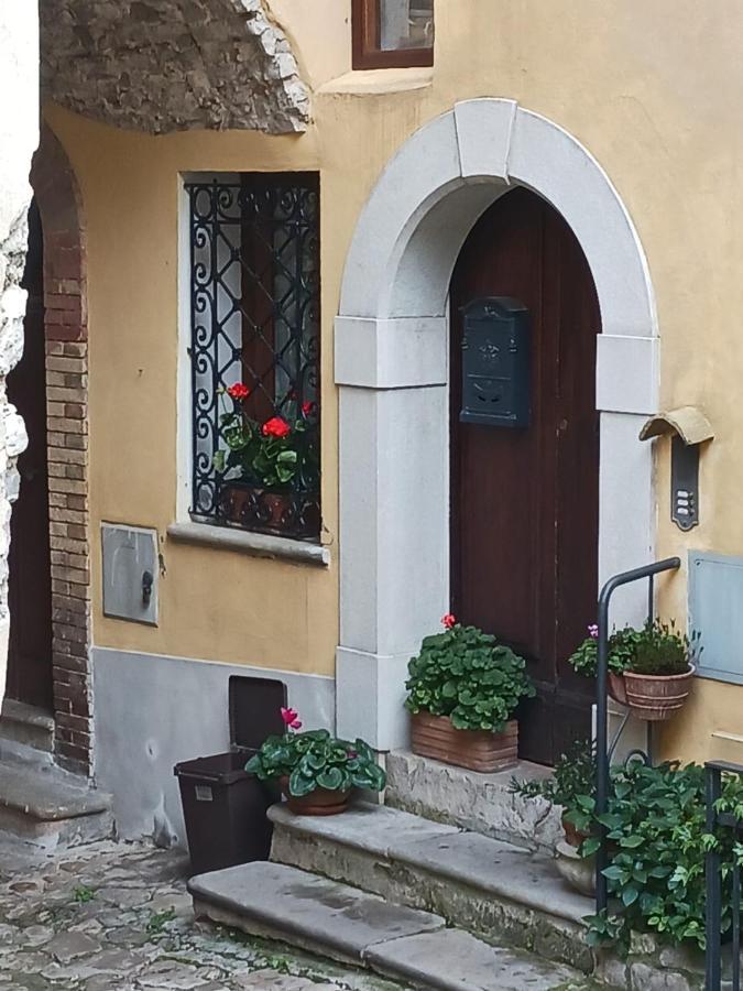 La Chicca Alloggio Turistico Itri Luaran gambar